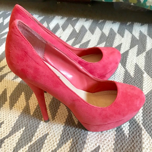 Breckelles Shoes - 💗Salmon pink faux suede pump platform heels💗